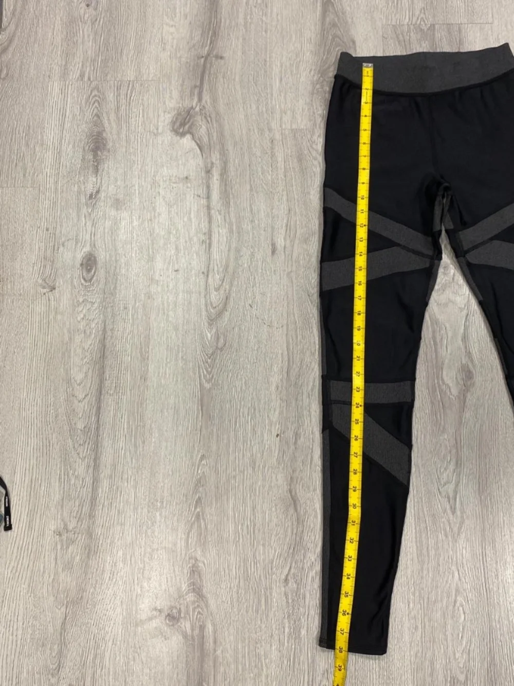 Alo Yoga Heather Grey & Black Interlace Seamless Leggings Size M